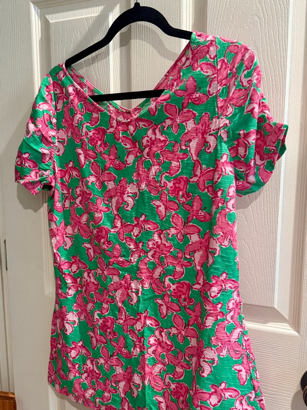 Lilly Pulitzer Pink Floral Scoop-Neck Tunic on Green